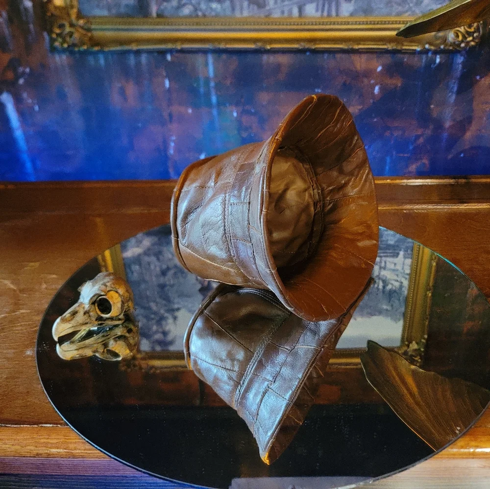 Vintage leather patch bucket hat - Picture 5 of 5